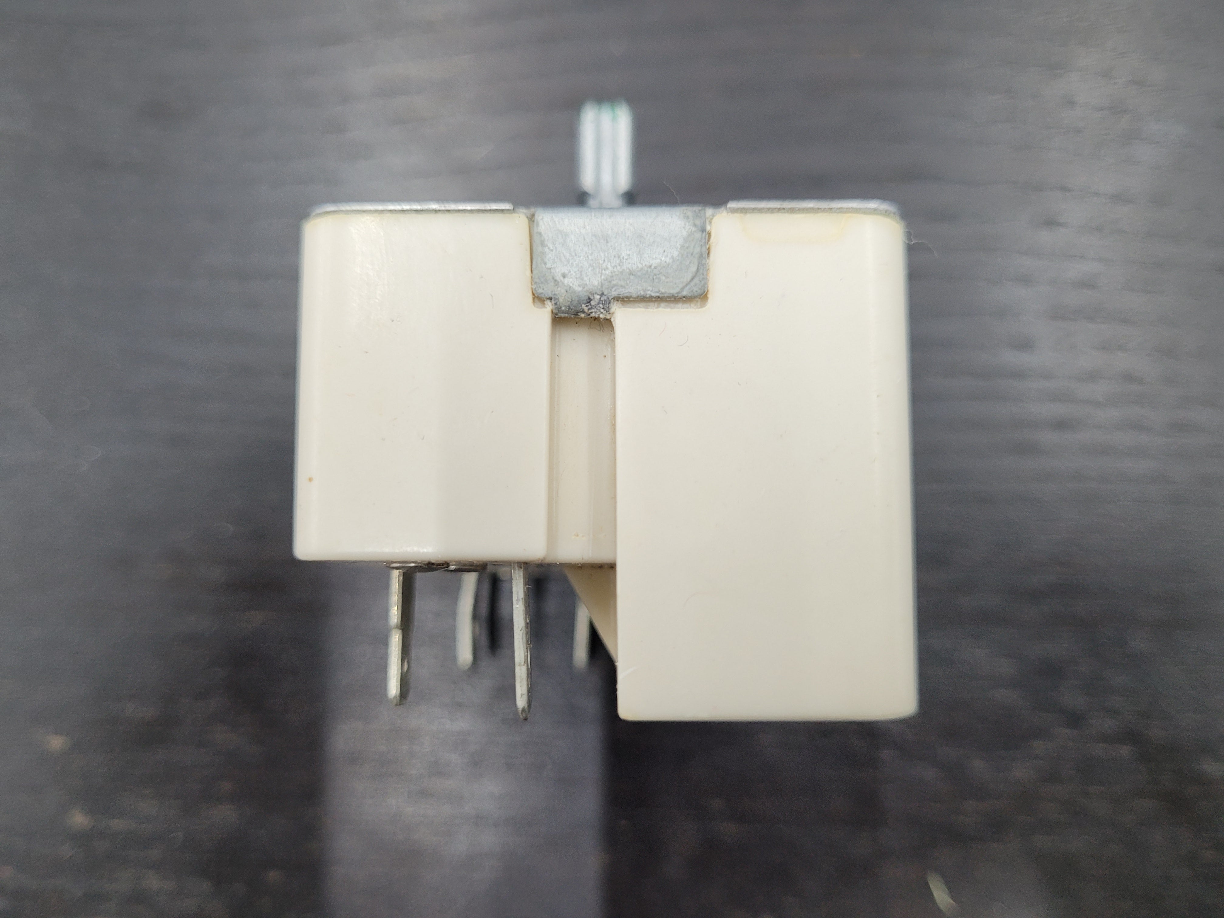 GE Range Surface Element Control Switch WB24T10146 GE Range Surface Element Control Switch WB24T10146